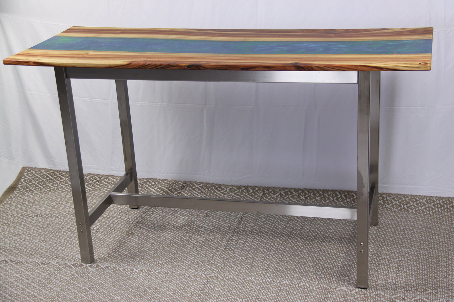 Bar Table